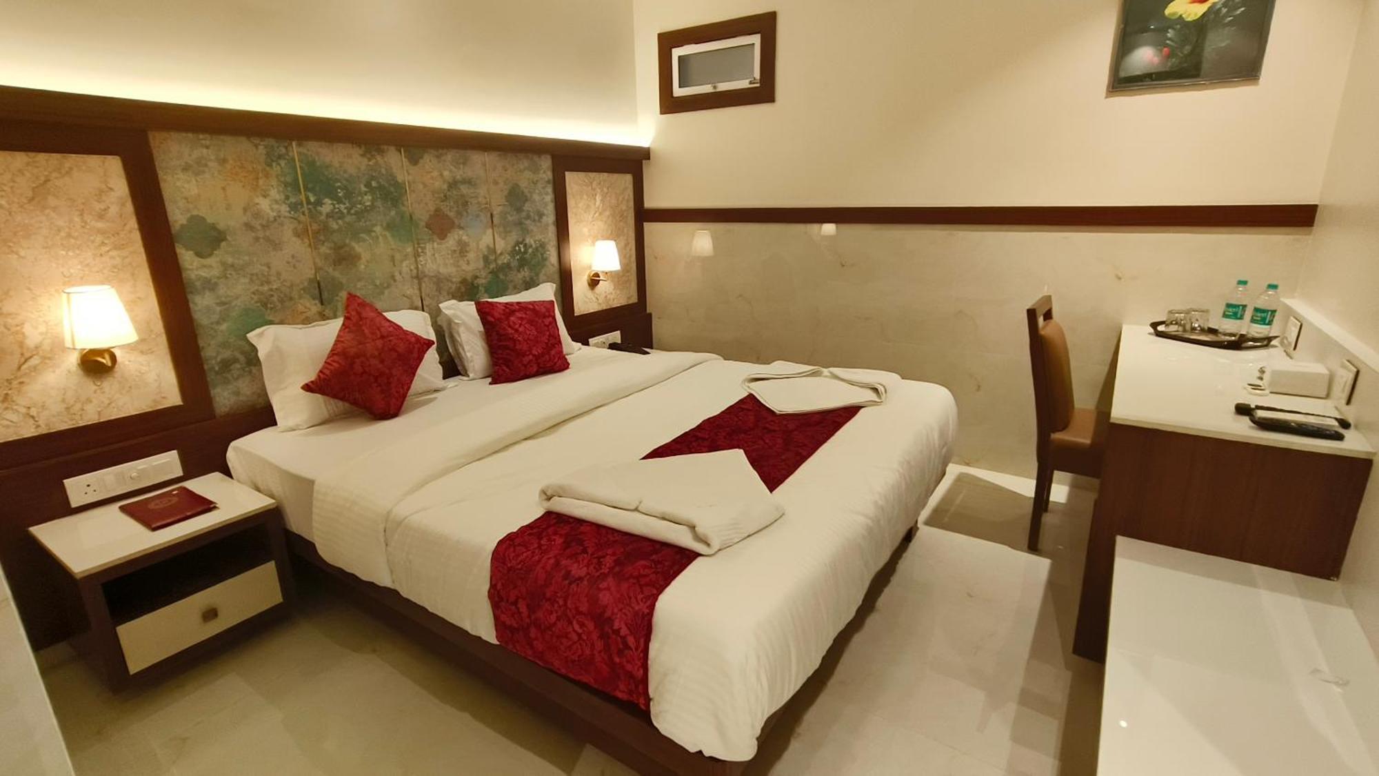 Hotel Prestige Residency Thane Ngoại thất bức ảnh