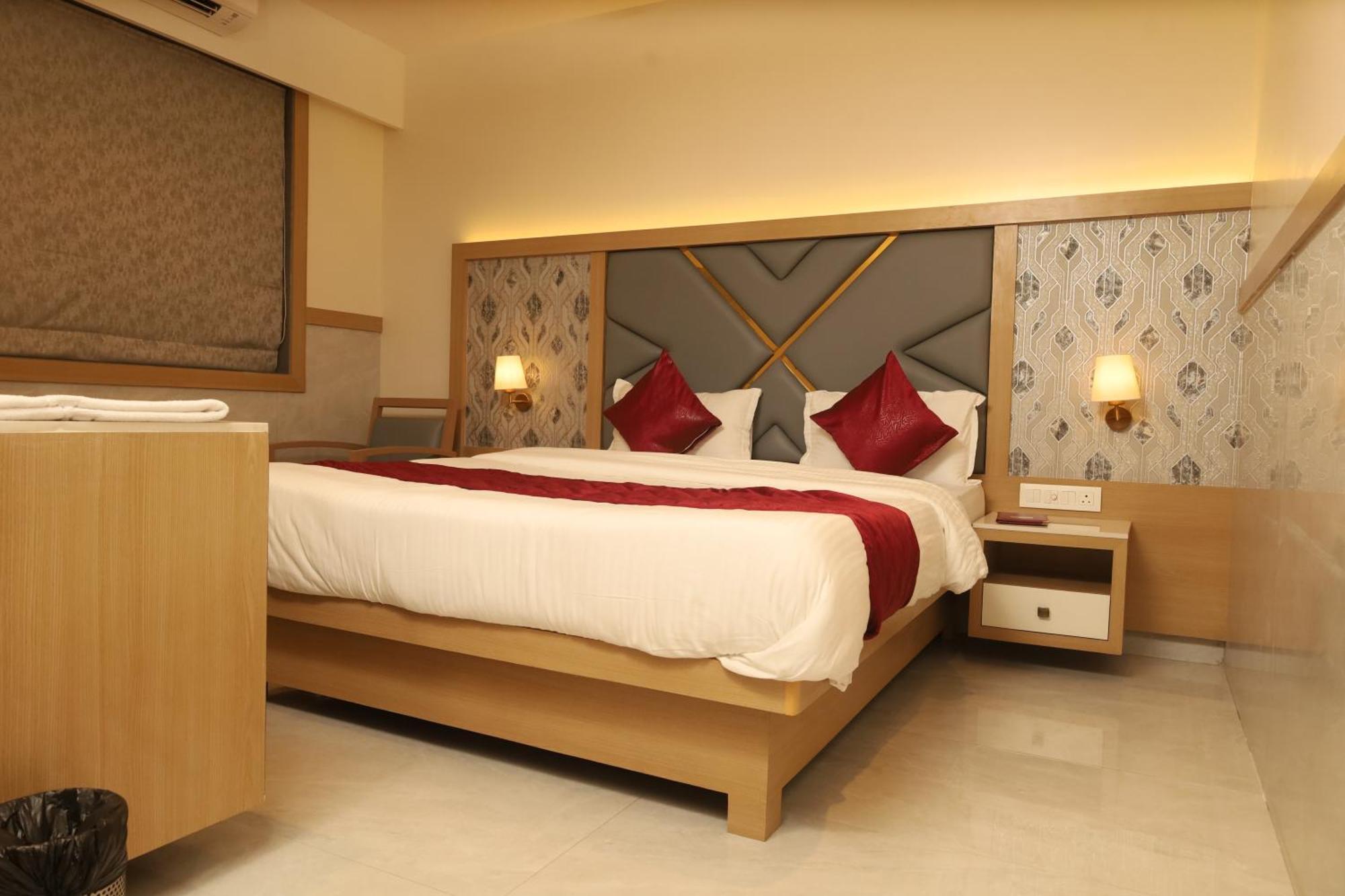 Hotel Prestige Residency Thane Ngoại thất bức ảnh